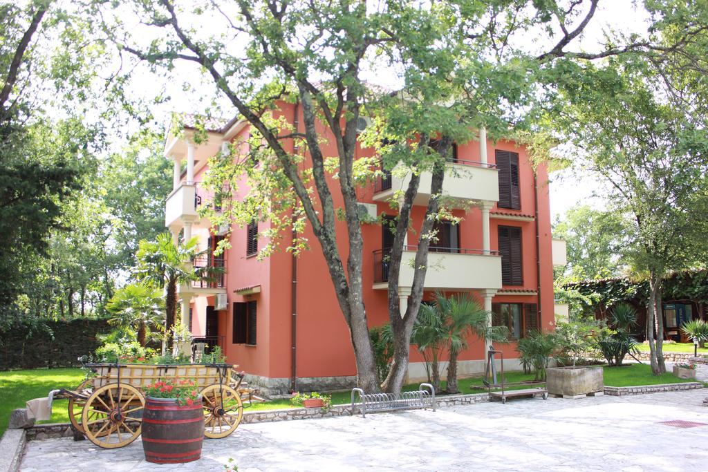 Aqua Family Apartments كاريغادور المظهر الخارجي الصورة