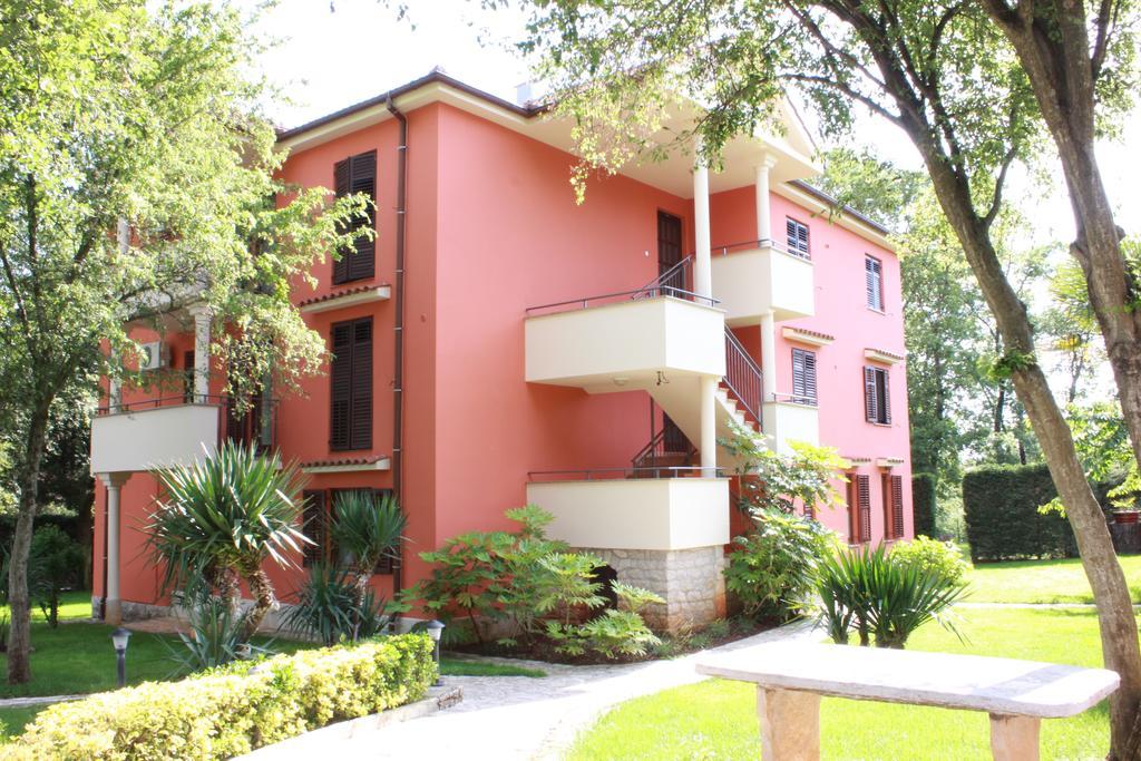 Aqua Family Apartments كاريغادور المظهر الخارجي الصورة